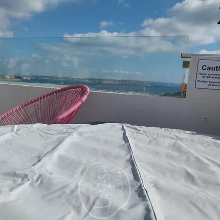 Amazing Gozo Penthouse Sea Views, Hot Tub, Pool, Free Ac Għajnsielem