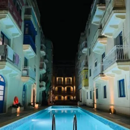 Amazing Gozo Penthouse Sea Views, Hot Tub, Pool, Free Ac